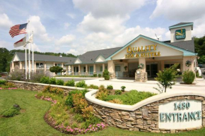 Гостиница Quality Inn & Suites Biltmore East  Ашевилл